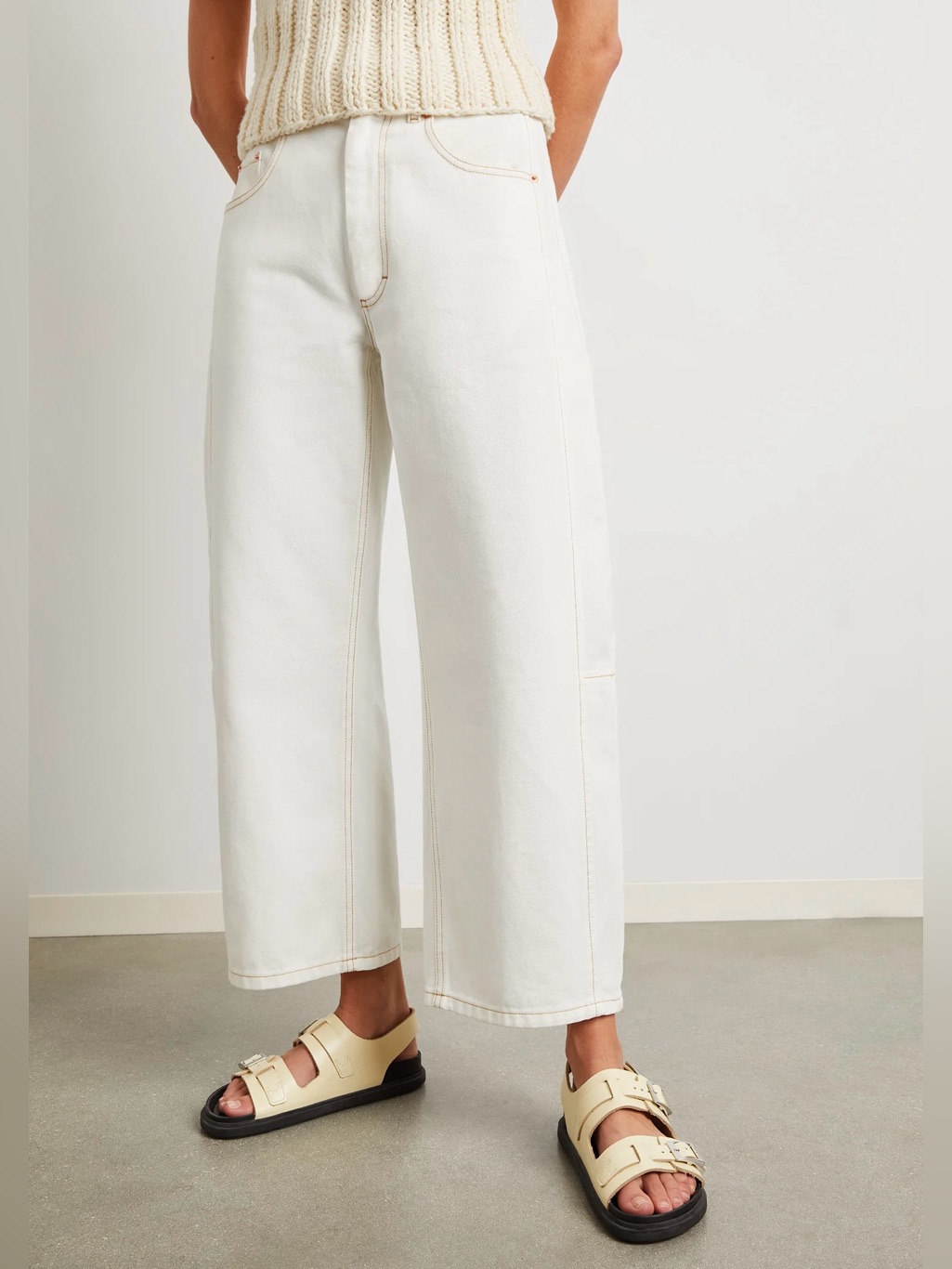 Gwyn Armen Curved Barrel Jeans In White